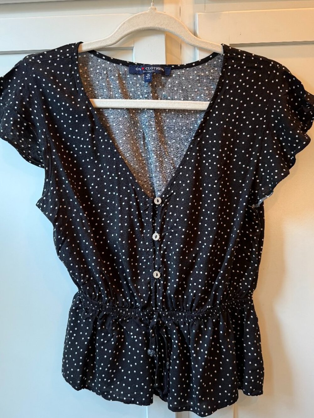 One Clothing Small Black White Polka Dot V-Neck Flutter Sleeve Chiffon Blouse